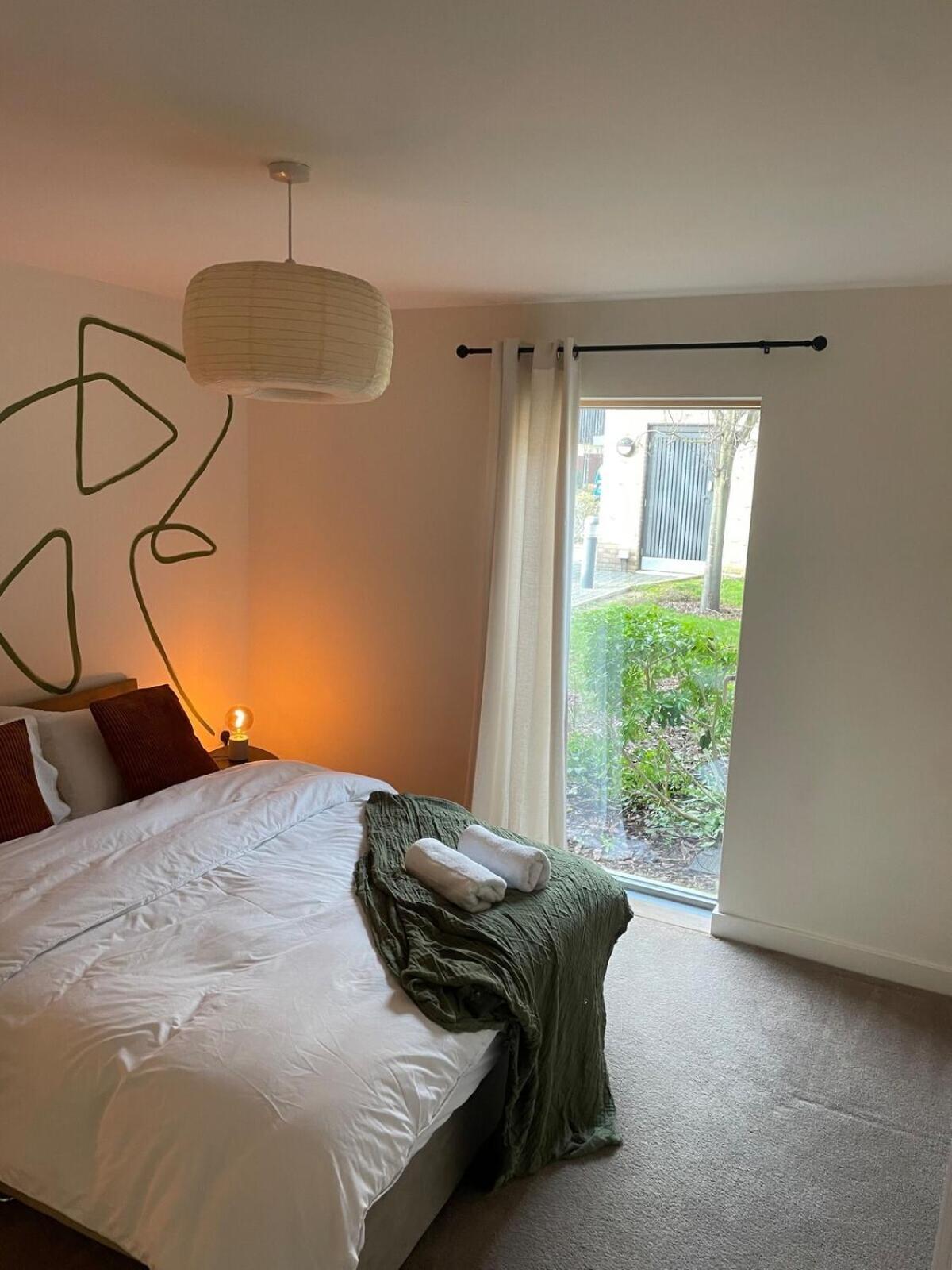 Superior Cambridge 2 Bed Apartment Inc King Bed Trumpington Exterior photo